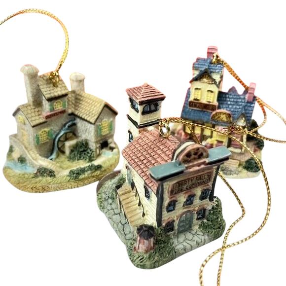 Hand painted Cold Cast Porcelain Miniature Ornaments Six Liberty Falls Buildings - Picture 3 of 9